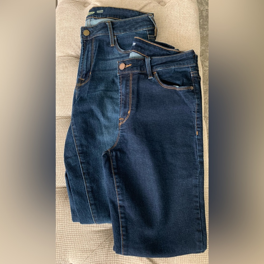 ✨HOST PICK✨ 2 Pair of Old Navy skinny jeans sz 8 long